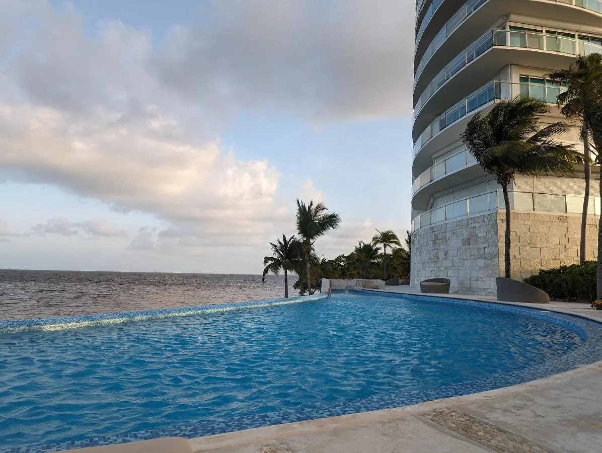 Peninsula Luxury Apartments With Ocean Front And Espectacular Views - No Pets Cancun
