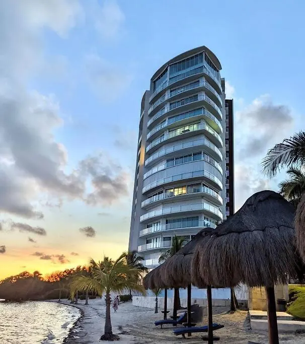 Peninsula Luxury Apartments With Ocean Front And Espectacular Views - No Pets Cancun 0*,  Mexico