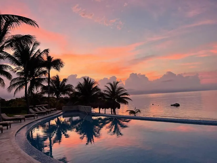 Peninsula Luxury Apartments With Ocean Front And Espectacular Views - No Pets Cancún