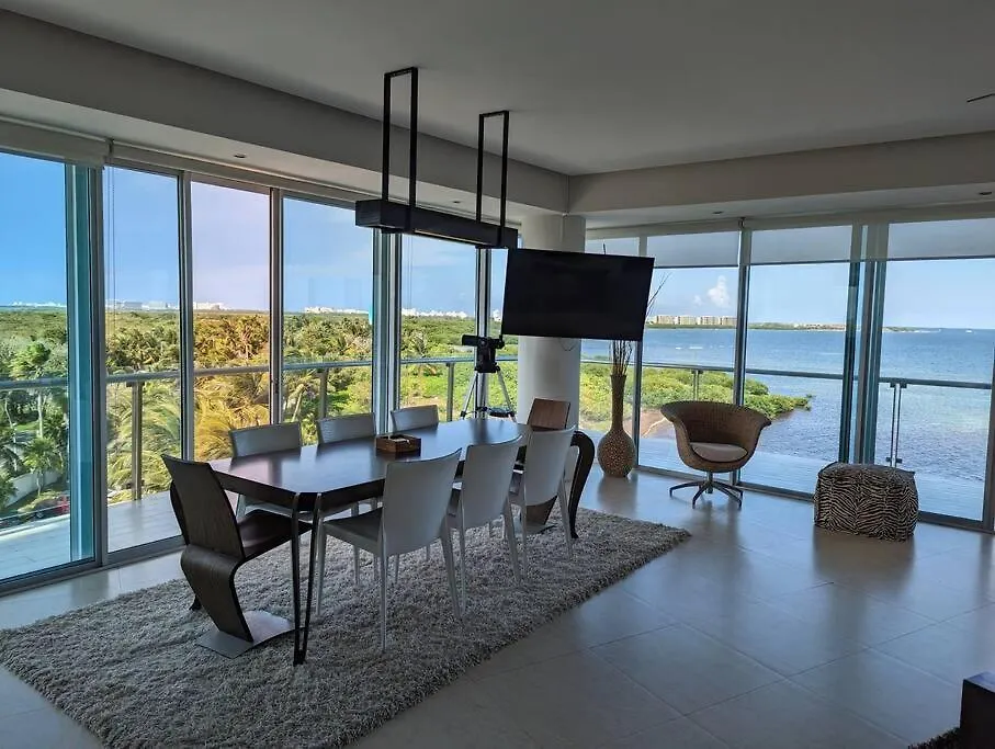 Peninsula Luxury Apartments With Ocean Front And Espectacular Views - No Pets Cancún 0*,  México