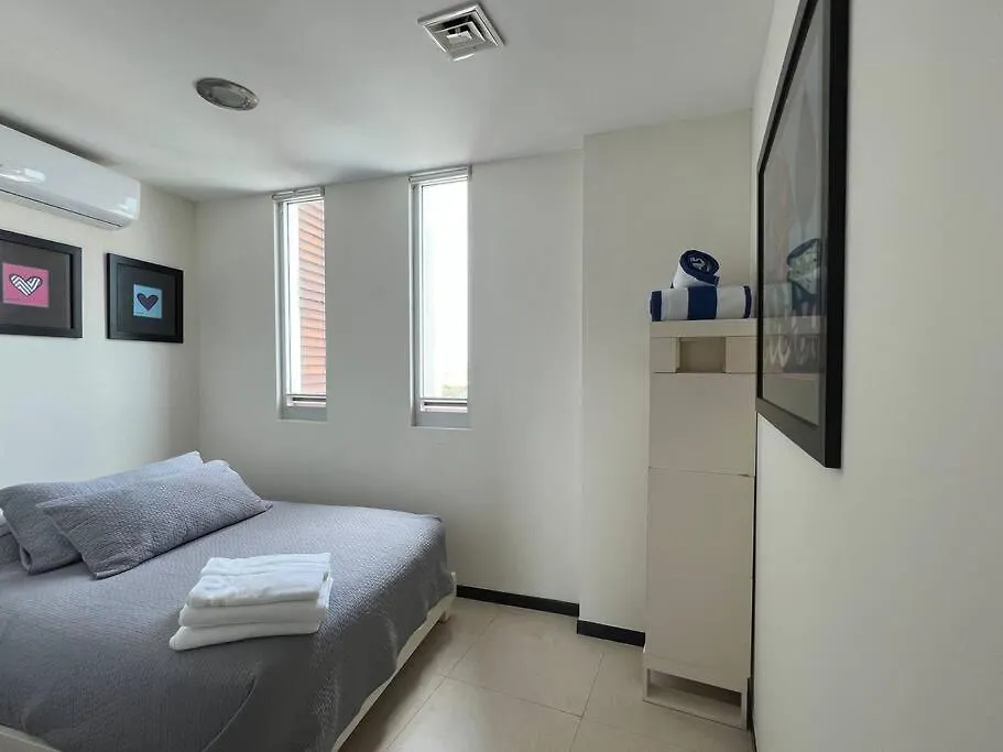 Peninsula Luxury Apartments With Ocean Front And Espectacular Views - No Pets Cancún
